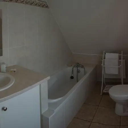 Les Jardins De La Croix Blanche Bed & Breakfast *